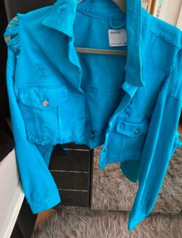 Blaue Jeanjacke von Bershka - Bad Vilbel