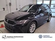 VW Tiguan, 1.5 TSI R-Line Black Style, Jahr 2024 - Halle (Saale)