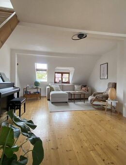 2 Zimmer-Wohnung mit EBK und ausgebautem Spitzboden im östlichen Stadtzentrum - Erlangen