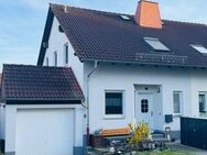 SCHÖNE DOPPELHAUSHÄLFTE IN GEWACHSENER SIEDLUNG - Remse