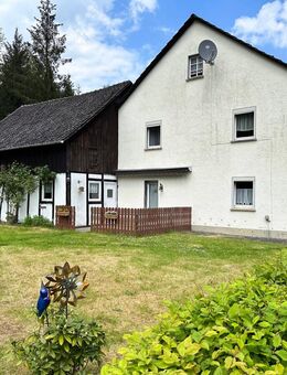 Overath-Immekeppel: Freistehendes Einfamilienhaus mit schönem Garten und angebauter Scheune - Overath