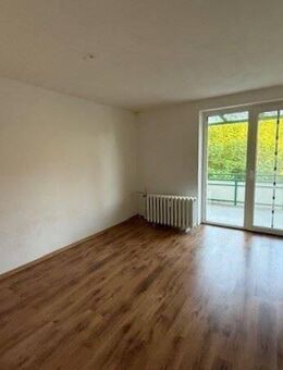 +++ Helle 2 Raumwohnung mit Balkon +++ - Bad Lauchstädt (Goethestadt)