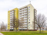Für Senioren: 2-Raum-Wohnung mit Loggia und Aufzug in Grünau - Leipzig