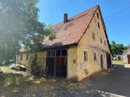 ORTSRAND - denkmalgeschütztes Bauernhaus mit Scheune, Garage u.v.m - Höttingen