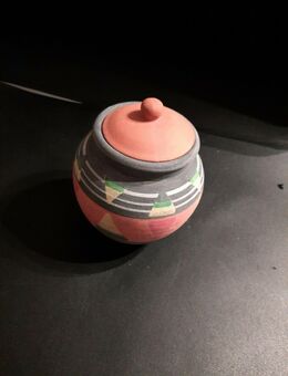 Vase aus Ton Keramik mit Deckel Südamerika 14cm hoch - Essen