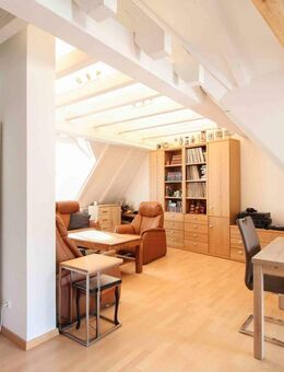 Charmante Dachgeschosswohnung in denkmalgeschütztem Fachwerkhaus - vollständig saniert & modern - Wolfenbüttel