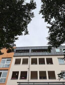 3-Raum-Wohnung im 3. Obergeschoss mit großer Loggia und Fahrstuhl - Zwickau
