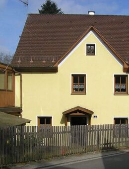 1-Familien-Haus idyllisch gelegen mit Nebengebäude, Garage und PKW-Stellplatz - Engelthal