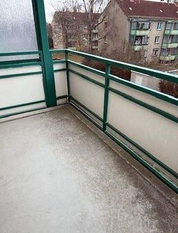 +++ Sonnige 3 Raumwohnung mit Balkon +++ - Bad Lauchstädt (Goethestadt)