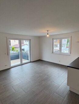 "Einziehen und wohlfühlen - Neuwertige 5,5-Zi.-DG-Maisonette mit viel Platz in Weil im Schönbuch" - Weil (Schönbuch)