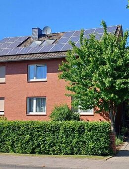 Ahlen Dolberg, ein vielfältig nutzbares 3-Familienhaus mit großem Garten, Vollkeller und 3 Garagen. - Ahlen