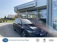 VW Golf Variant, 1.0 Golf VIII eTSI Move, Jahr 2023 - Demmin