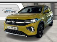 VW T-Cross, 1.5 l TSI EU6e R-Line OPF, Jahr 2023 - Traunreut