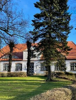 *Wohnen im Gutshaus* schöne 2 Zimmer Erdgeschosswohnung mit Terrasse in absolut ruhiger Lage - Kalkhorst