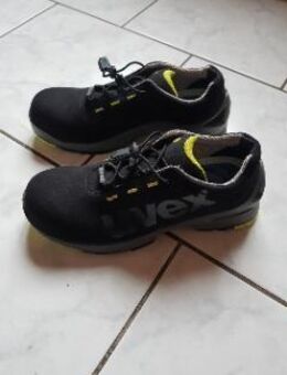 Neue * Uvex One Sicherheits-Halbschuhe 42 - Grevenbroich