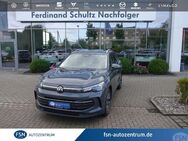 VW Tiguan, 1.5 l Life eTSI °, Jahr 2022 - Rostock