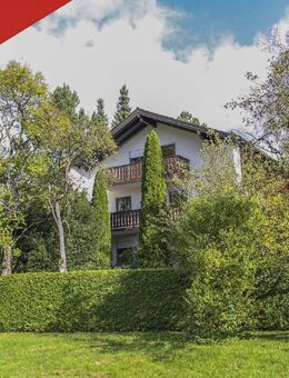 INNING: GROSSES ANWESEN AUF IDYLLISCHEM HANGGRUNDSTÜCK - Inning (Ammersee)