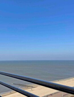 Rarität: 2,5-Zimmer-Ferienwohnung im 12. OG mit direktem Meerblick - Sylt