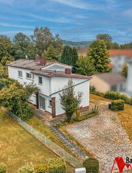 **Zweifamilienhaus mit zusätzlichem Bauplatz in zentraler, ruhiger Lage von Richen, Provisionsfrei** - Groß Umstadt