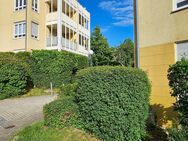 Kapitalanlage, vermietet: 2-Raum-Wohnung im 1. Obergeschoß. Balkon. Tiefgaragen-Stellplatz (abschließbare Boxe) - Dresden