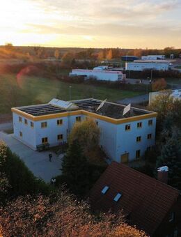 Gewerbeobjekt mit Wohnhaus in St. Egidien - ideal für Eigennutzer oder Anleger - Sankt Egidien