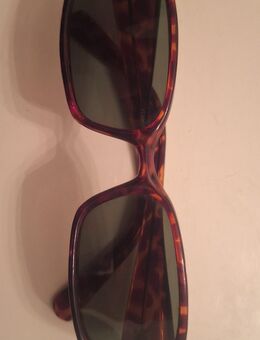 Sonnenbrille im Italienischen Design - Essen