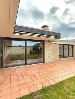 Wohnen auf einer Ebene im schönen Winkelbungalow mit atriumählichen Garten in guter Lage - Neustadt (Rübenberge)