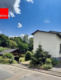 Gepflegtes Zweifamilienhaus mit großzügigem Grundstück in ländlicher Ruhe - Wohratal