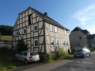 uriges und original erhaltenes stilvolles 1-FH/Fachwerkhaus mit Gründblick in Orts- u. Naturrandlage von Meschede-Calle - Meschede (Kreis- und Hochschulstadt)