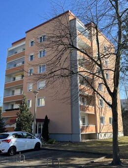 Sehr schöne 2-Zimmer-Wohnung mit Balkon und Stellplatz - Cottbus
