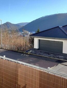 Sonnige 2-Zimmer-Wohnung mit Panorama-Balkon - barrierearm & modernisiert - Bad Ems