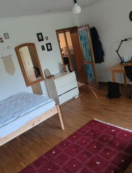 Großes Zimmer in 3er WG zu vermieten - voll möbliert - für mindestens 3 Monate zur Zwischenmiete - Bonn Hochkreuz