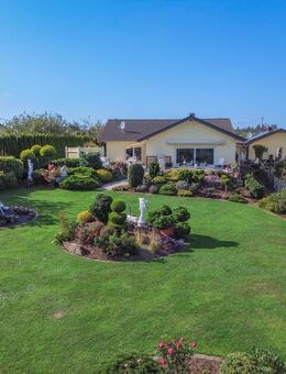Bungalow mit traumhafter Aussicht und großem Garten in ruhiger Lage Nähe A3 - Horhausen (Westerwald)
