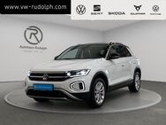 VW T-Roc, 1.5 TSI Style, Jahr 2023 - Oelsnitz (Erzgebirge)