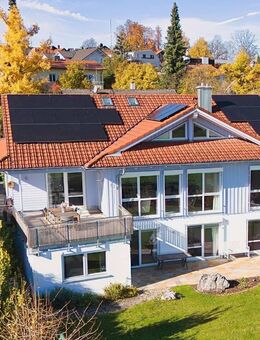 Bildschönes Familienhaus in Holzbauweise mit Wärmepumpe, PV und Weitblick in die Natur - Berg (Regierungsbezirk Oberbayern)