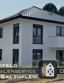 ::: Villa Neubau Klassische Architektur OG Balkon I I PV + Luftwärme Heizung I Bestlage I Garage :: - Bad Salzuflen