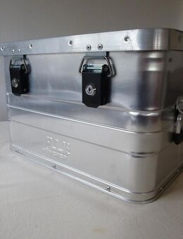 Aluminium Kiste Alu Transport Box NEU 2 Zylinder-Schlösser, Klappdeckel mit 2 Fangbändern, 2 selbsteinklappende Tragegriffe, umlaufende Gummidichtung, Verstärkungs-Sicken L = 43 cm, H = 29 cm, B = 33 cm. Lagern, Aufbewahrung. ALU-TEC - Bad Oeynhausen