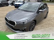 Skoda Fabia, Drive Ãber VZE Digi vo hi LichtAssist SpurAssist Connect Sunset 4xEFH beheiz Frontscheibe Armlehne Metallic, Jahr 2022 - Beilngries