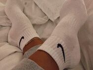 Socken und bilder verkaufen - Stuttgart