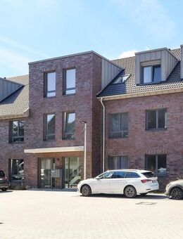 Große 3-Zimmer-Wohnung mit Südwest-Dachterrasse - Langenfeld (Rheinland)