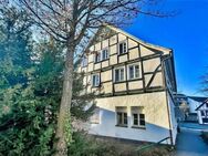 Besonderes Dreifamilienhaus mit historischem Charme in zentraler Lage von Sundern - Sundern (Sauerland)