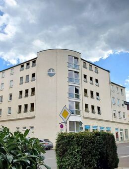 Balkon & Aufzug: Zweiraumwohnung für Jung & Alt - Halle (Saale)