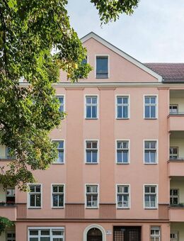 Vermietete 2-Zimmer-Altbauwohnung mit Balkon in Pankow - Berlin