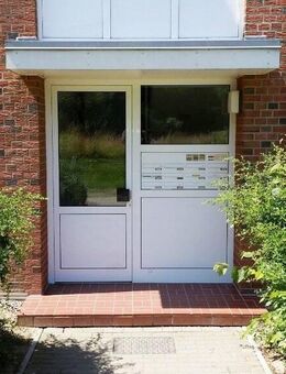 Putbus Insel Rügen kleine Wohnung mit Balkon und Stellplatz frei zu verkaufen - Putbus