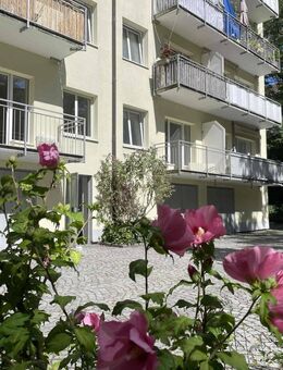 **Erstinserat**Maxvorstadt - Loristraße (Hochschule) -renovierte Wohnung mit 2 Balkonen** - München