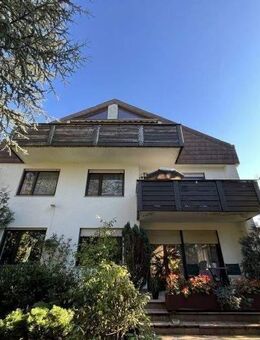 Schöne, möblierte 2-Zimmer-DG-Wohnung, mit großem Balkon - Burghausen