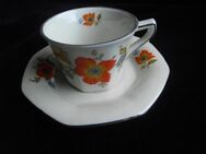 Victoria Porzellan Mokkatasse Espressotasse Tasse creme mit Blumen-Dekor orange Vintage Retro 5,- - Flensburg