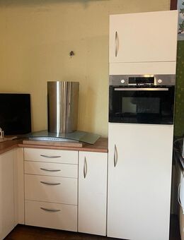 MODERNE L-KÜCHE IM WEIS 235 X 215 - Bunde