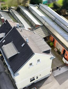 Mehrfamilienhaus m. Gewerbehallen. Parkplätzen und Bauland -autobahnnah! - Remscheid