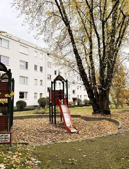 Saniert mit Balkon, in zentraler Wohnlage - Berlin